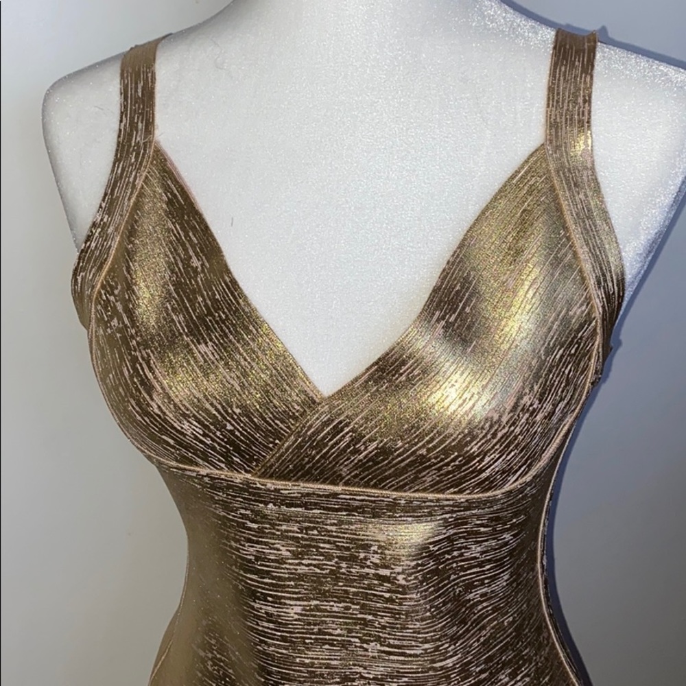Gold metallic